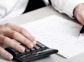 Moving house checklist: calculate costs and pay bills